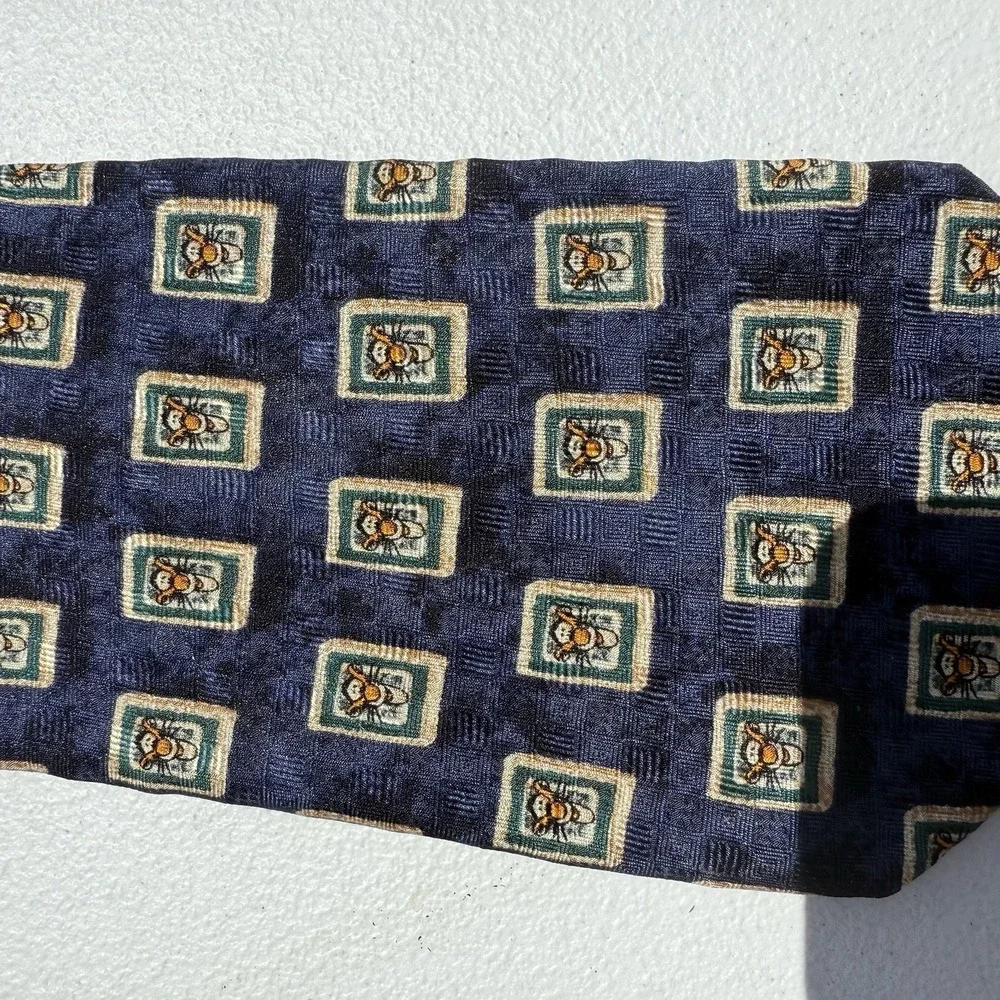 Disney Store Tigger Portrait Winnie‎ the Pooh Blue 100% Silk Classic Neck Tie